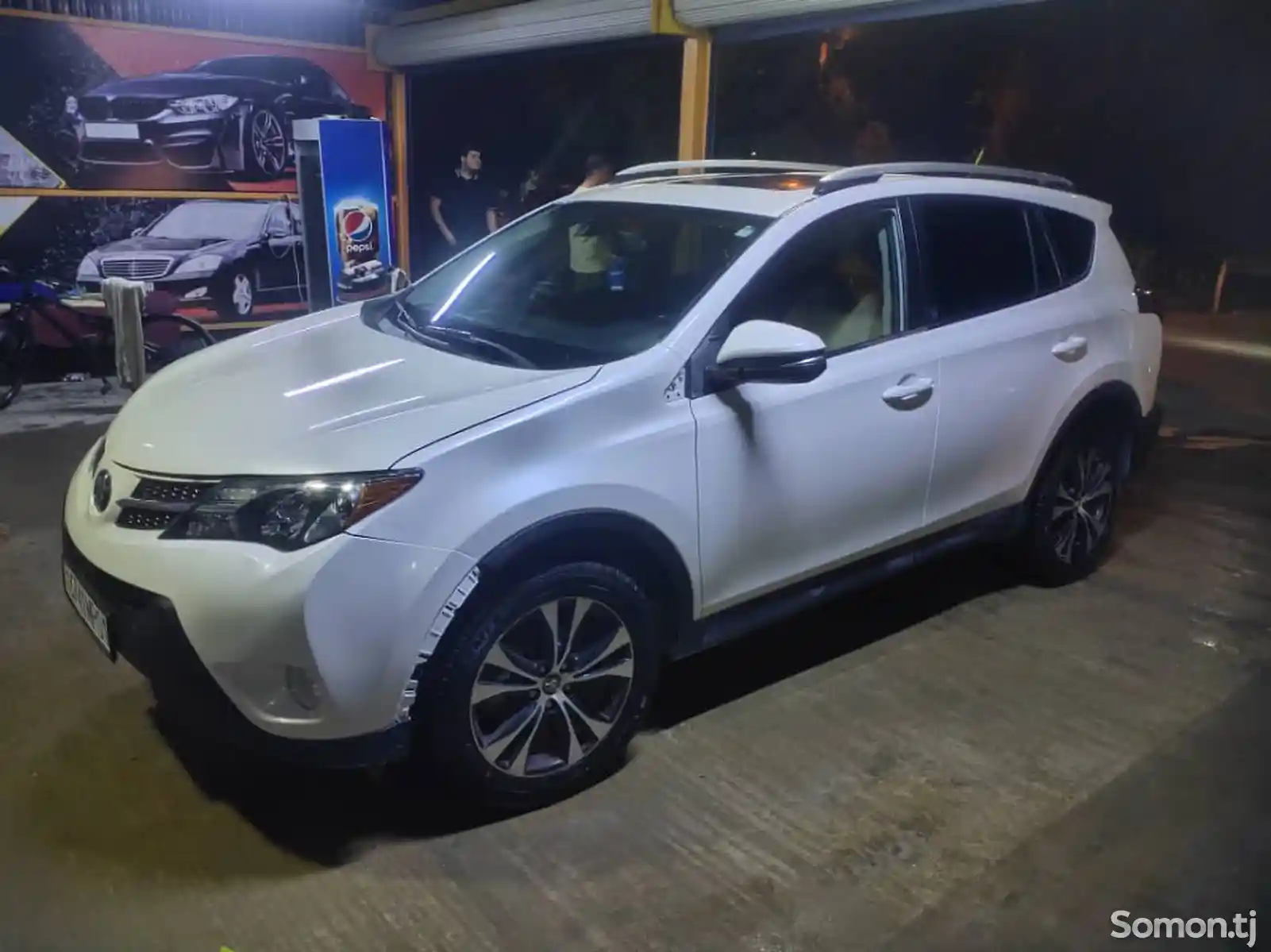 Toyota RAV 4, 2015-1