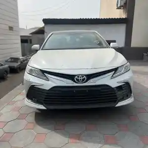 Toyota Camry, 2024