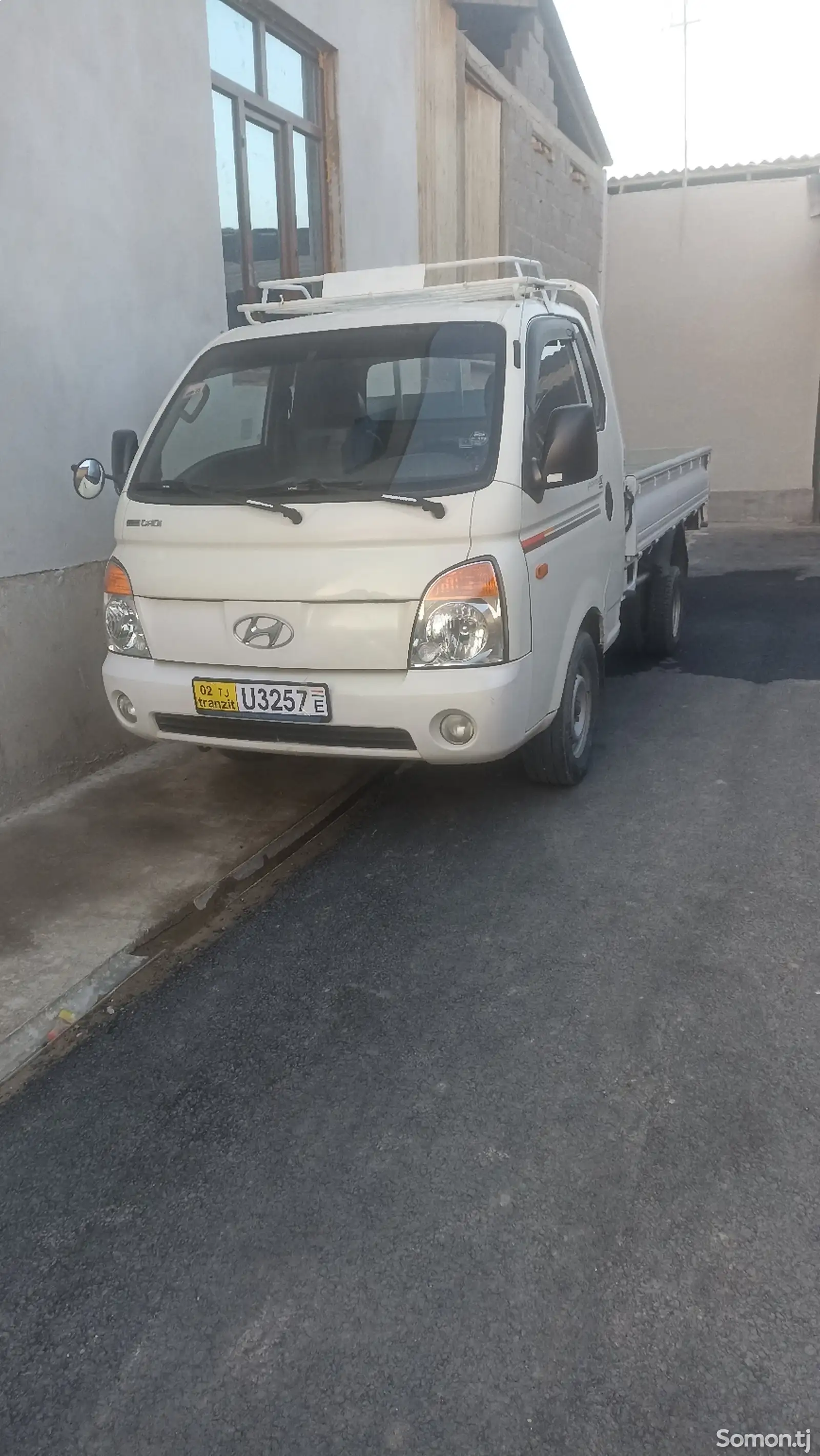 Бортовой автомобиль Hyundai Porter 2, 2010-1