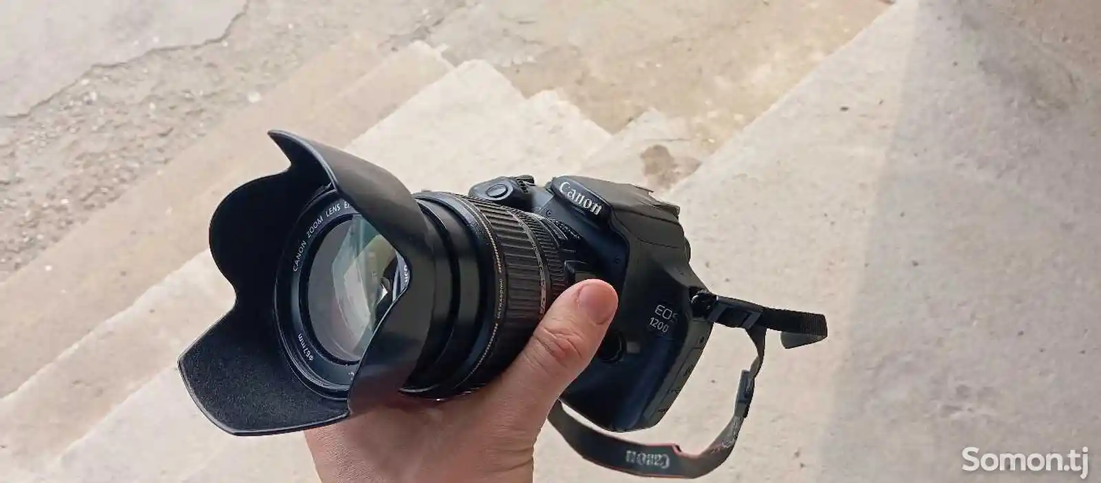 Видеокамера Canon 1200D-1