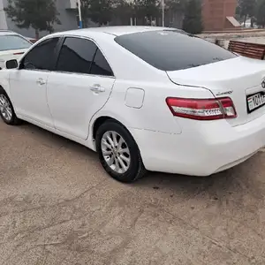 Toyota Camry, 2010