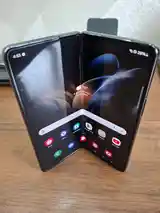 Samsung Galaxy Z Fold 4 Ultra-3