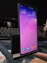 Samsung Galaxy S10+-5