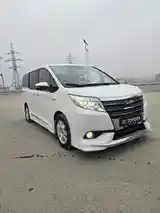 Toyota Voxy, 2014-2