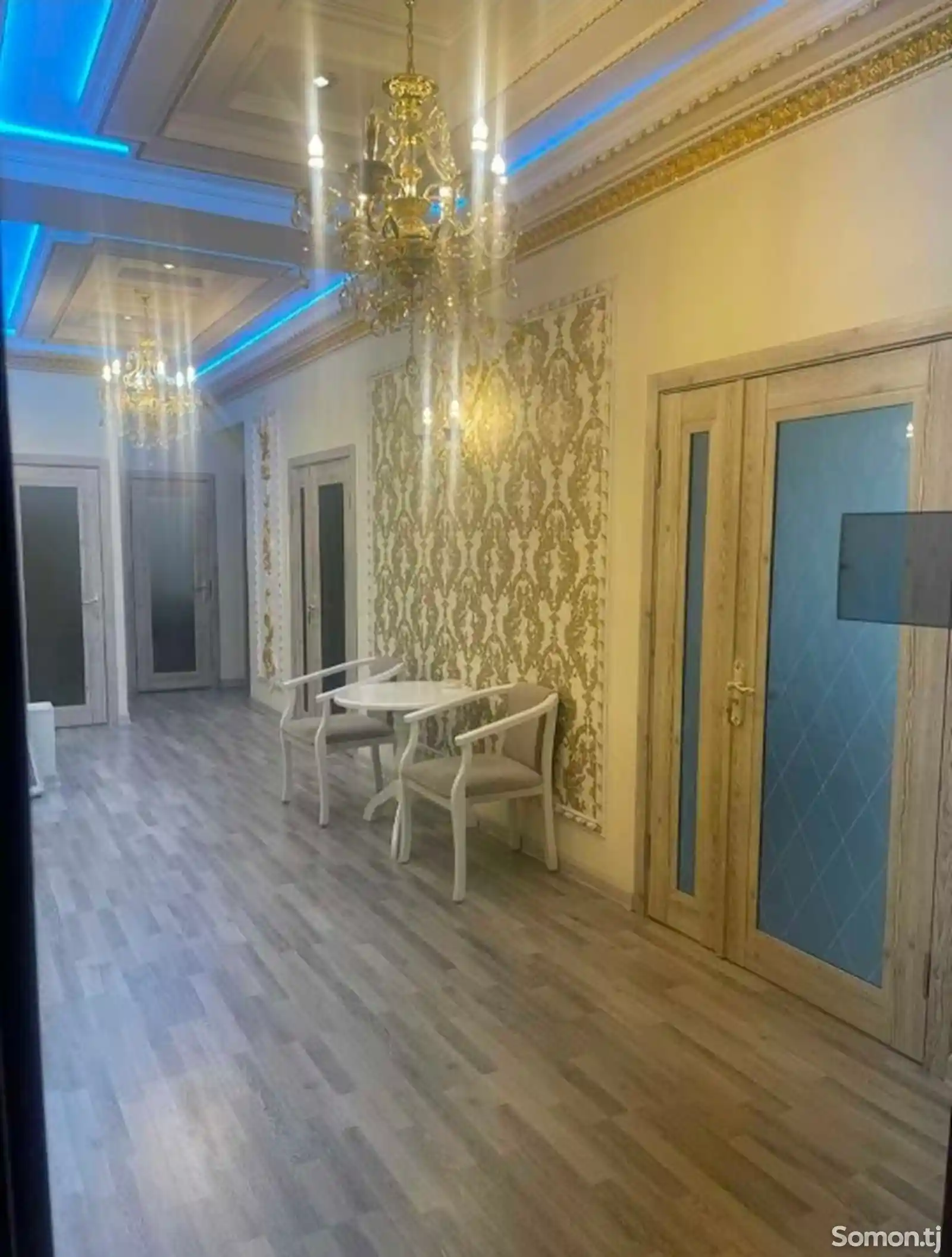 2-комн. квартира, 4 этаж, 100м², Универмаг-6