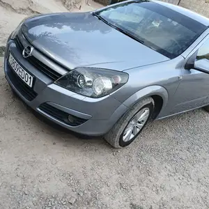 Opel Astra H, 2004