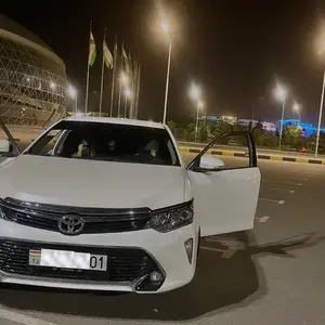 Toyota Camry, 2015