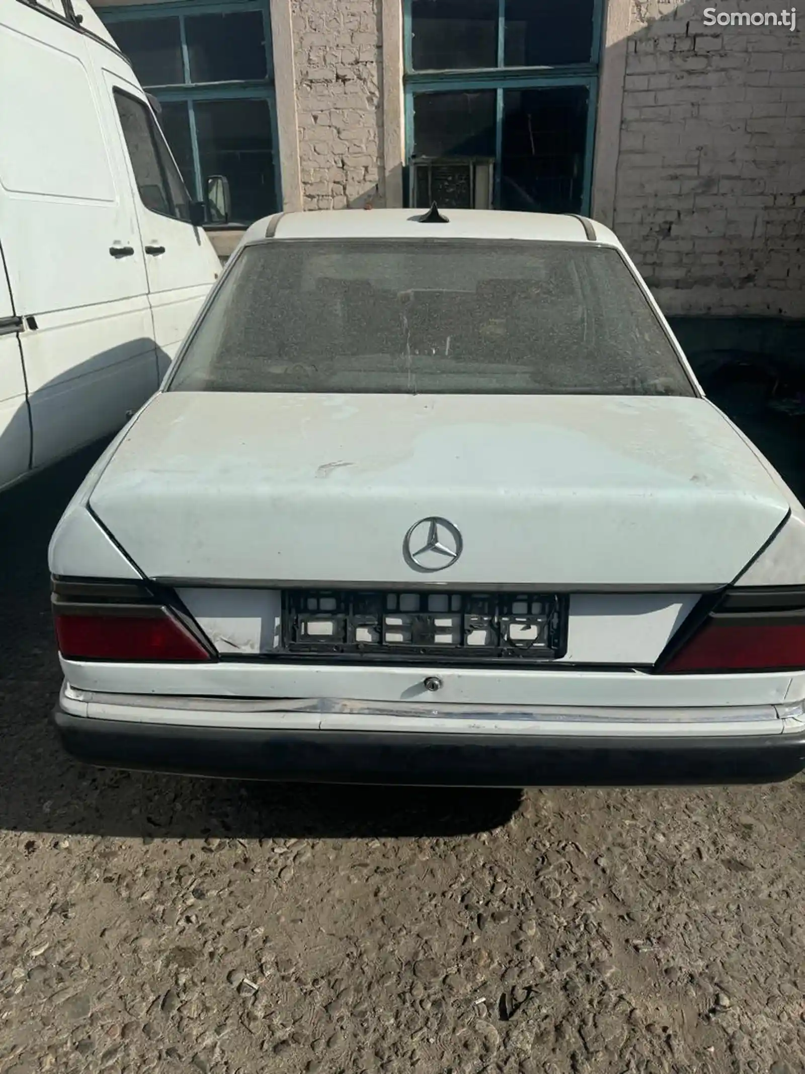 Mercedes-Benz W124, 1993-11