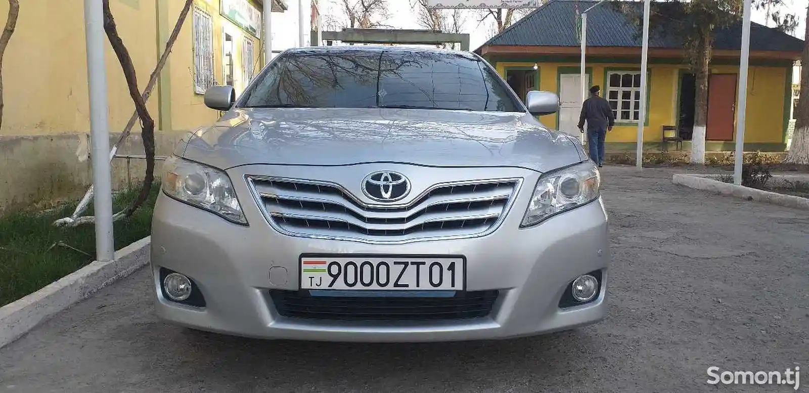 Toyota Camry, 2010-1