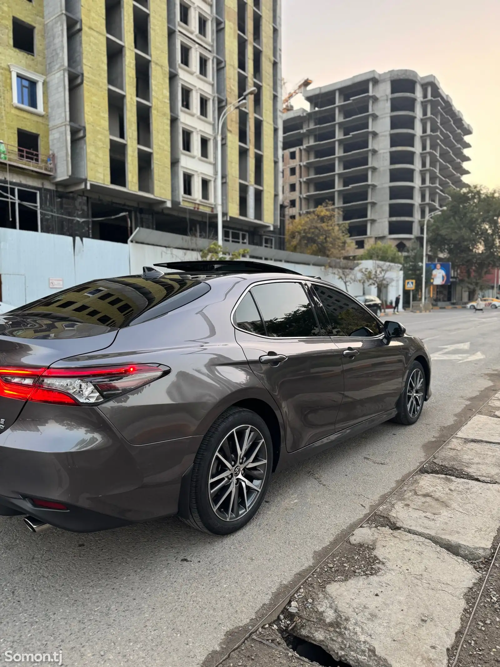 Toyota Camry, 2023-1