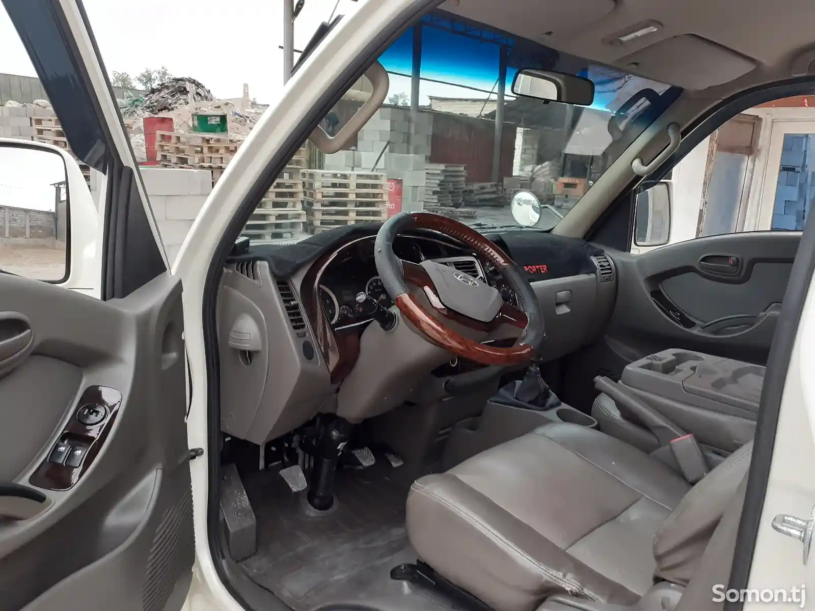 Бортовой автомобиль Hyundai Porter, 2014-4