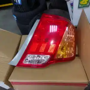 Задние стоп фонари на Toyota Axio