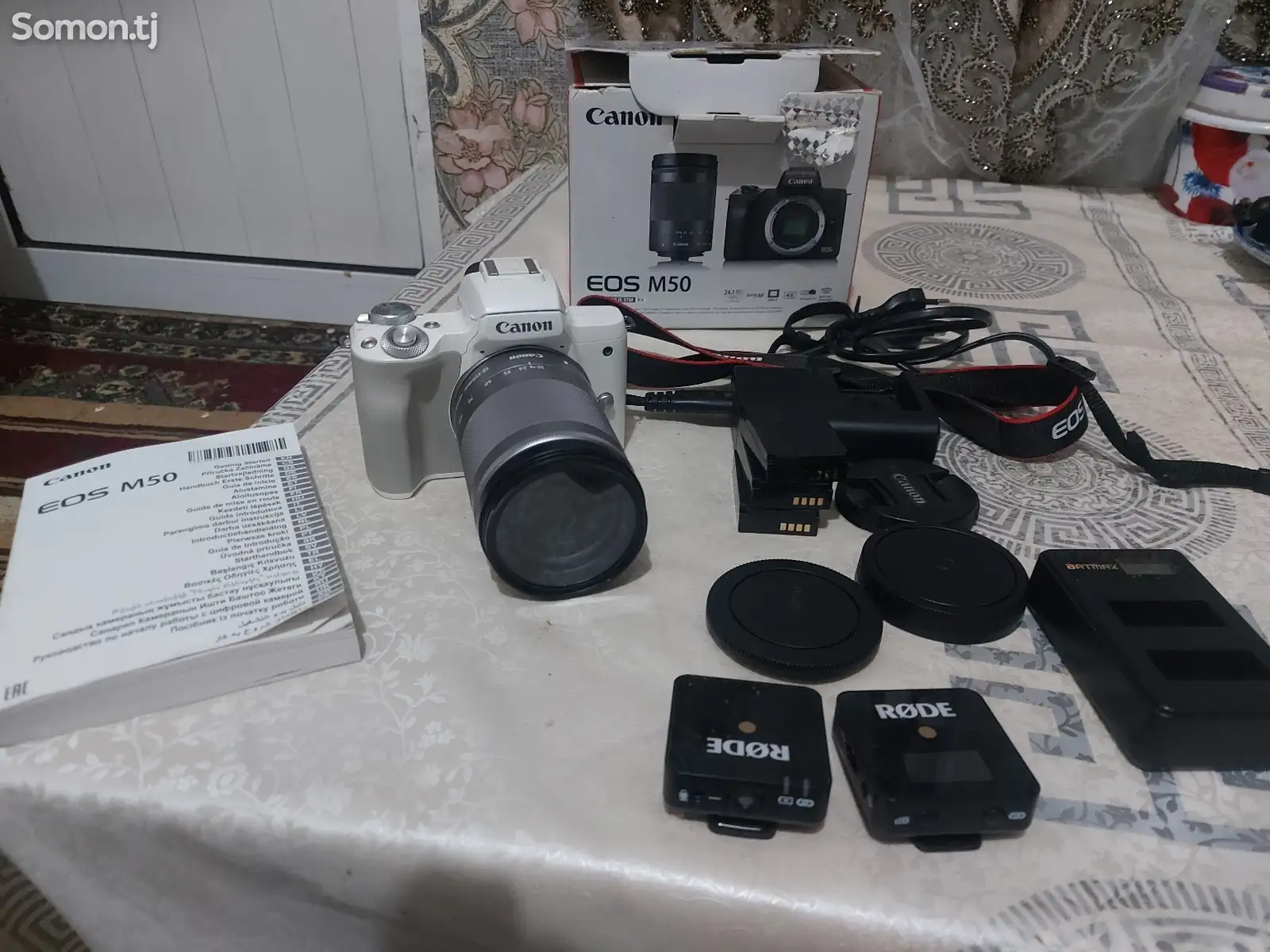 Фотоаппарат Canon m50 и беспроводной микрафон RODE-3