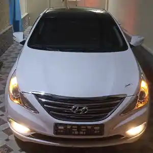 Hyundai Sonata, 2012