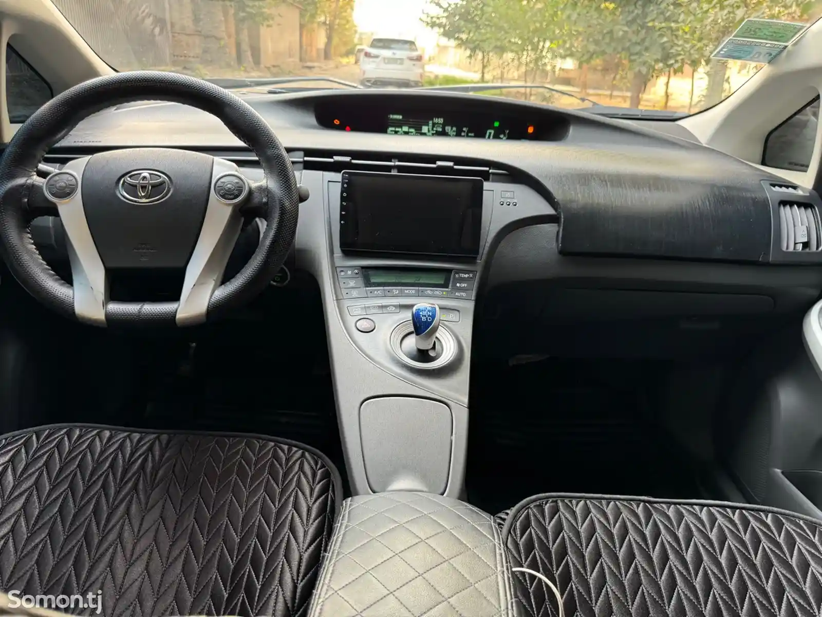 Toyota Prius, 2011-3