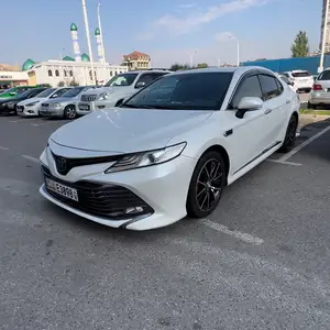 Toyota Camry, 2018