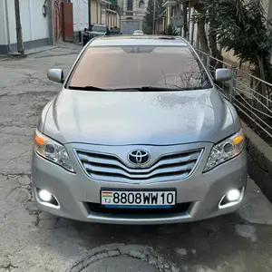 Toyota Camry, 2011