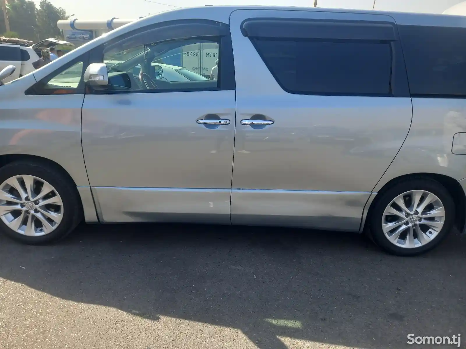 Toyota Vellfire, 2014-4