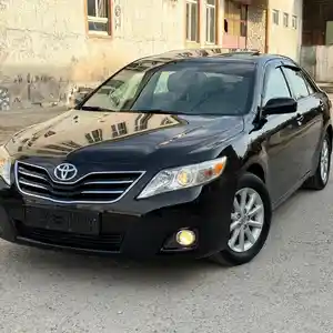 Toyota Camry, 2011