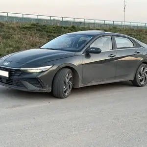 Hyundai Elantra, 2024