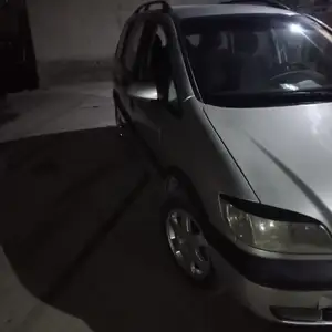 Opel Zafira, 2000