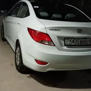 Hyundai Accent, 2016