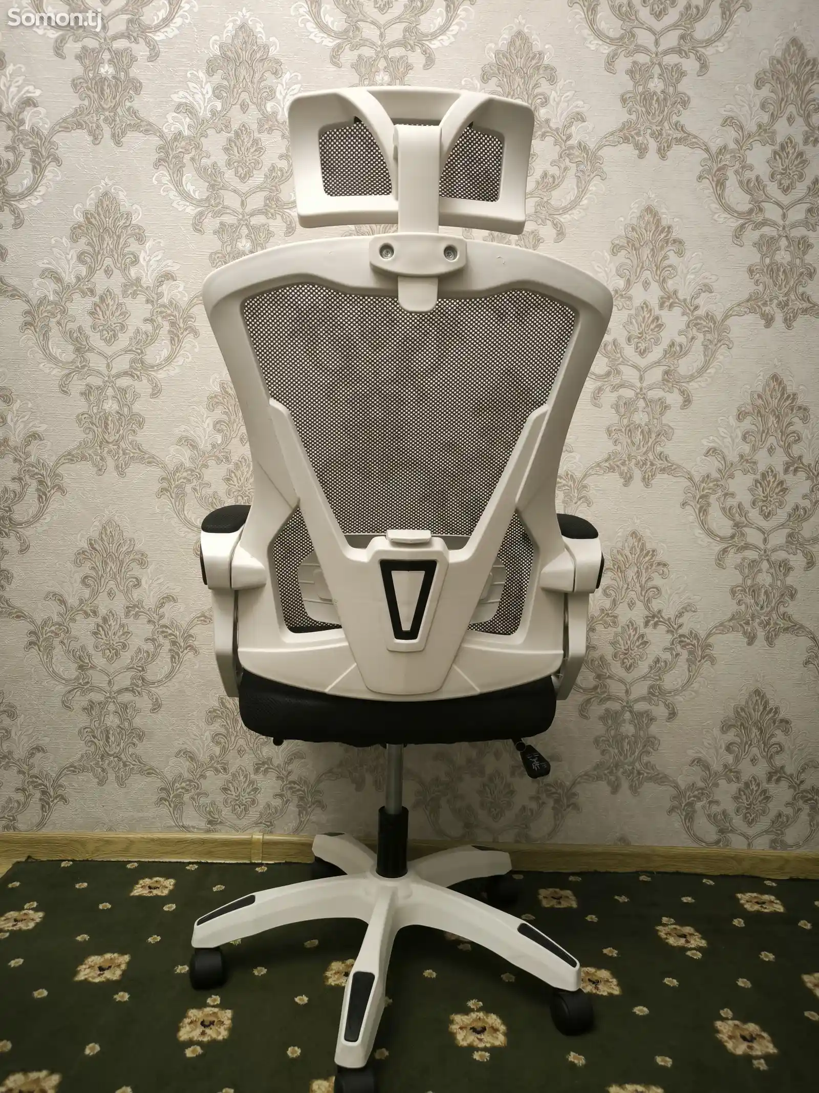 Офисное кресло-11