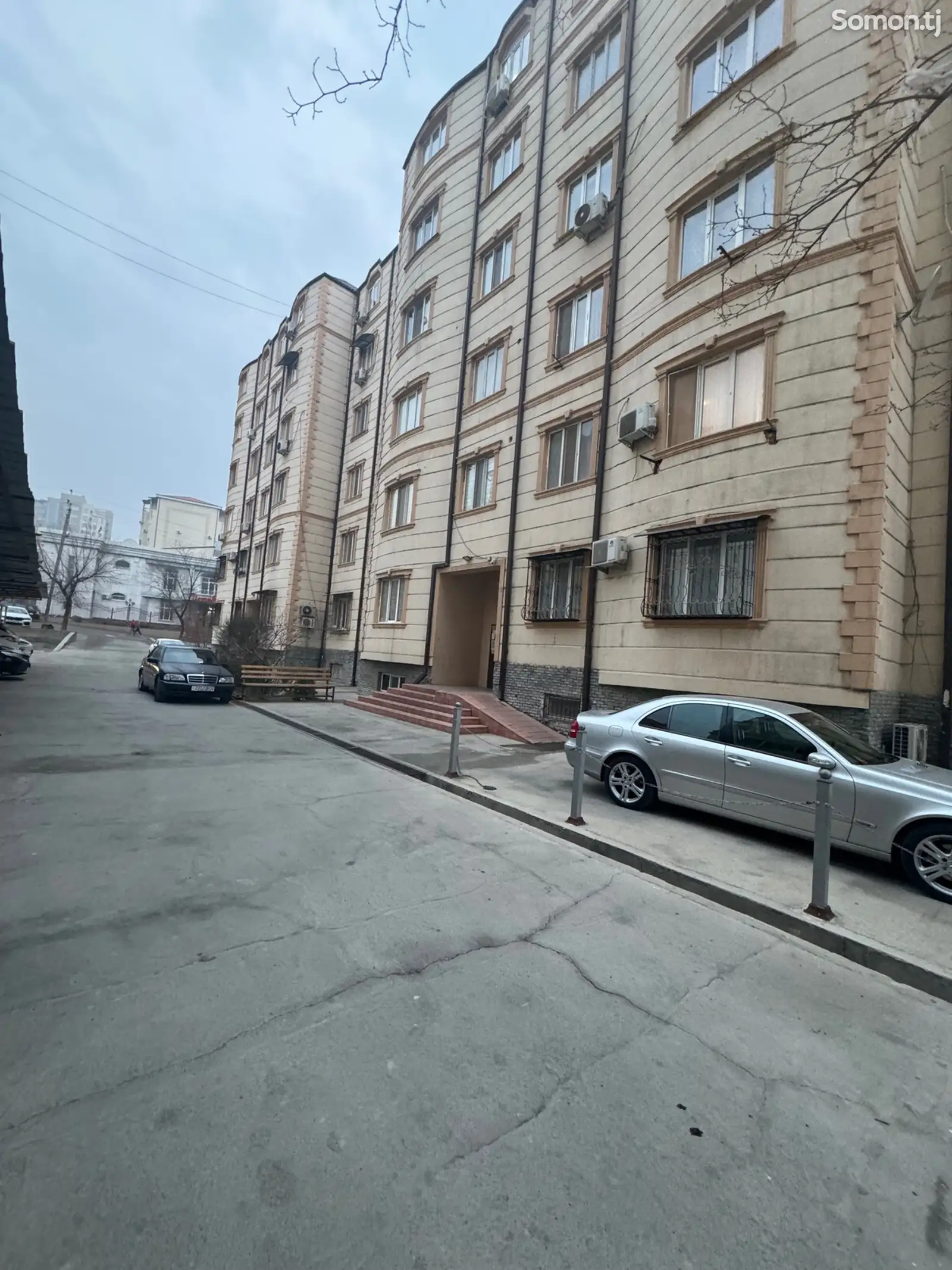 3-комн. квартира, 2 этаж, 94 м², 19 мкр-1