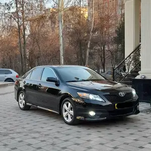 Toyota Camry, 2010