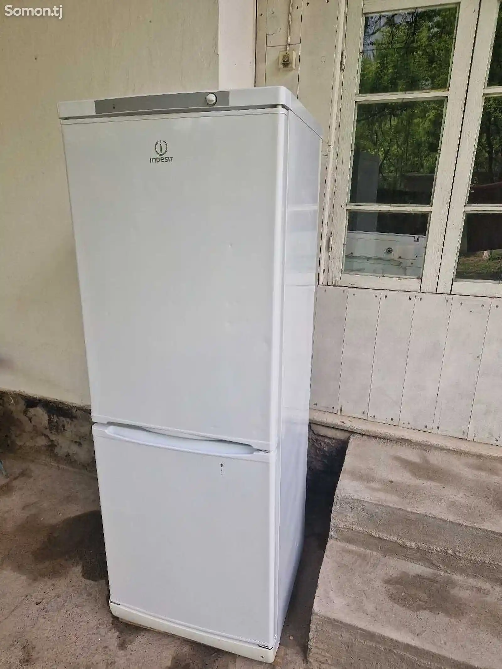 Холодильник Indesit 165x60-1