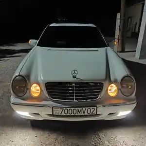 Mercedes-Benz E class, 2000