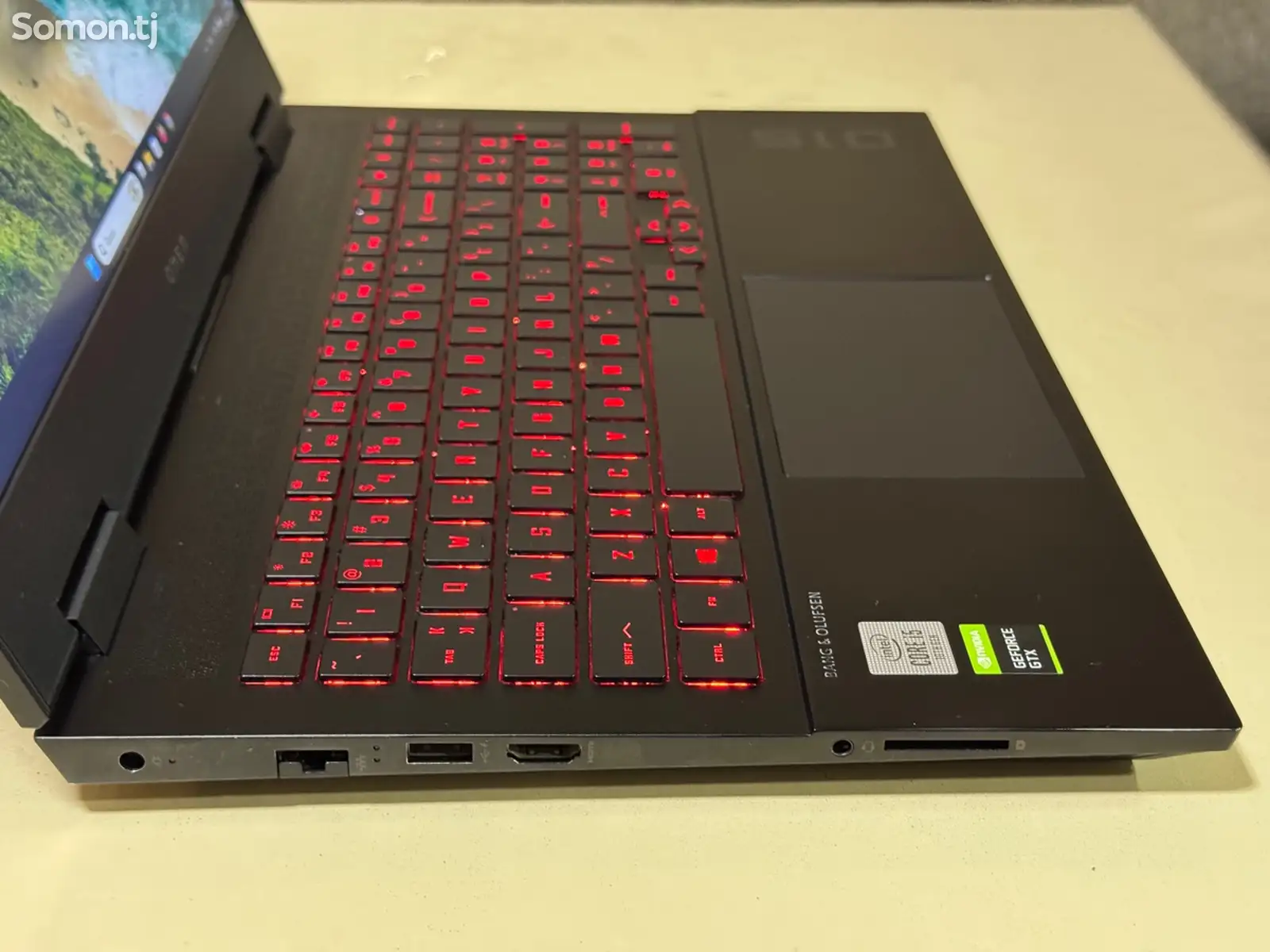 Игровой ноутбук HP Omen 15 i5-10gen-4