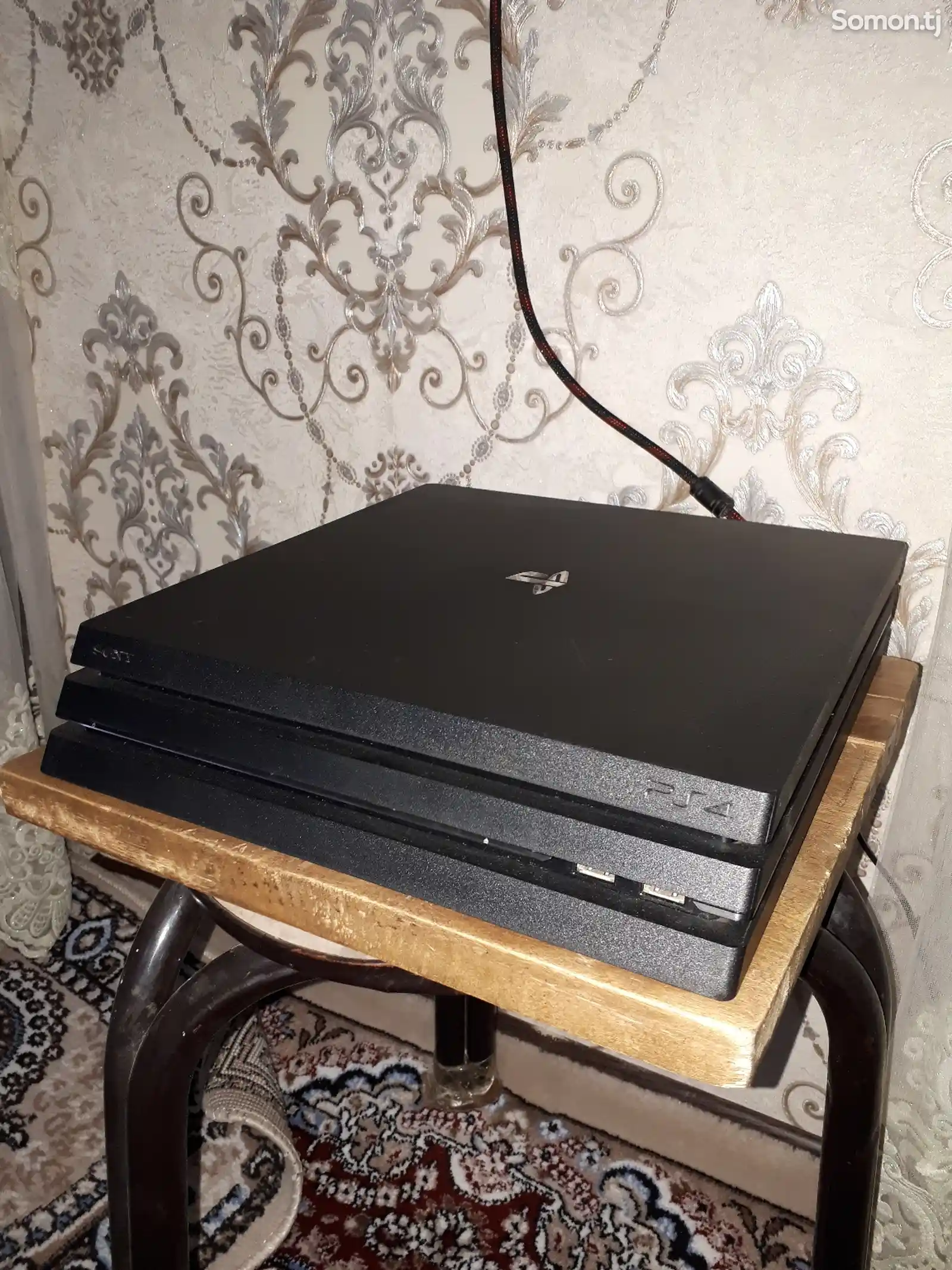 Игровая приставка Sony PlayStation 4 Pro 1Tb-1