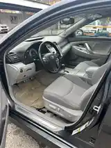 Toyota Camry, 2010-8