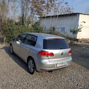 Volkswagen Golf, 2012