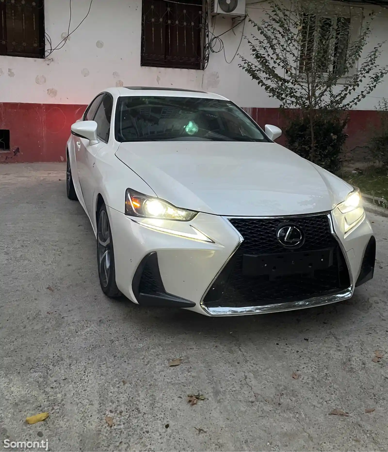 Lexus IS series, 2017-1