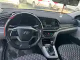 Hyundai Elantra, 2017-2