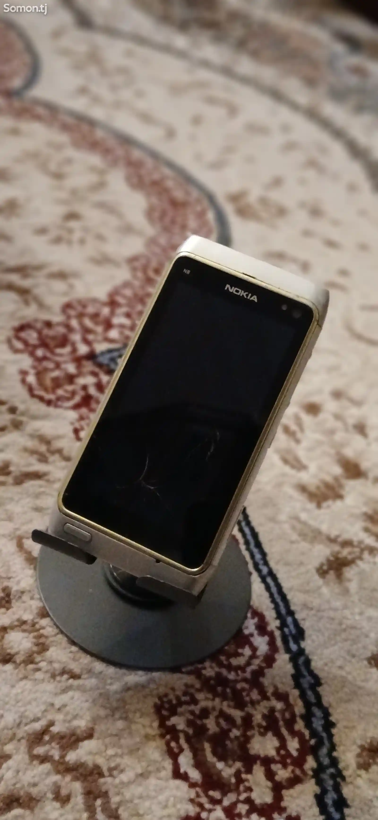 Nokia N8-1