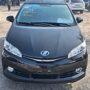 Toyota Wish, 2014