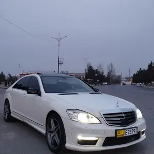 Mercedes-Benz S class, 2010