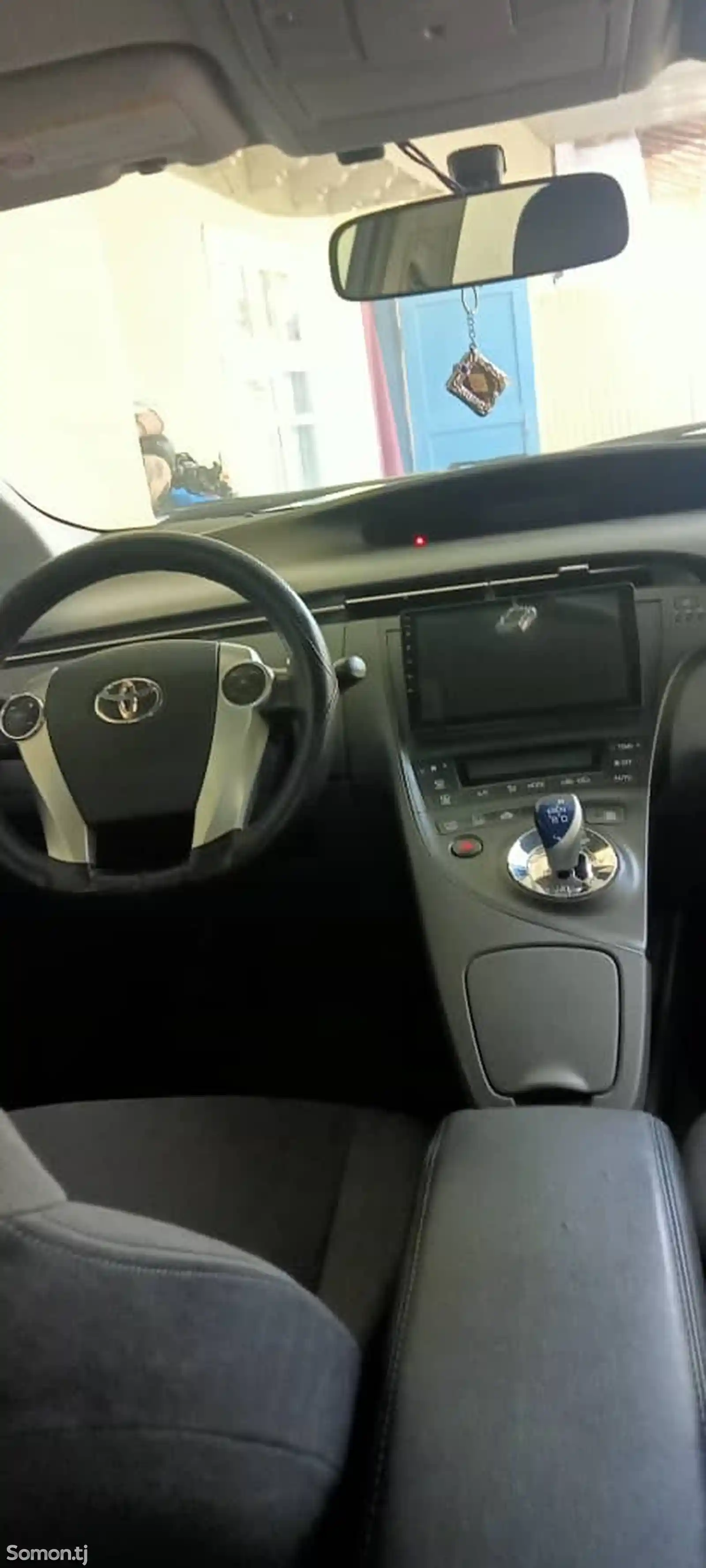 Toyota Prius, 2011-8