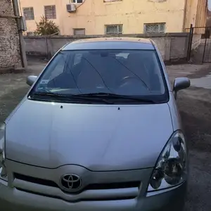 Toyota Corolla Verso, 2006