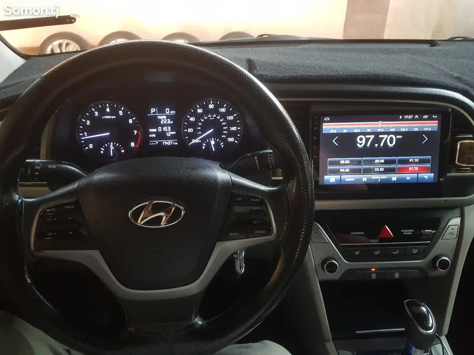 Hyundai Elantra, 2017-8