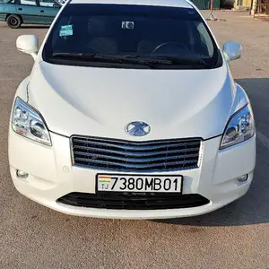 Toyota Mark X ZiO, 2010