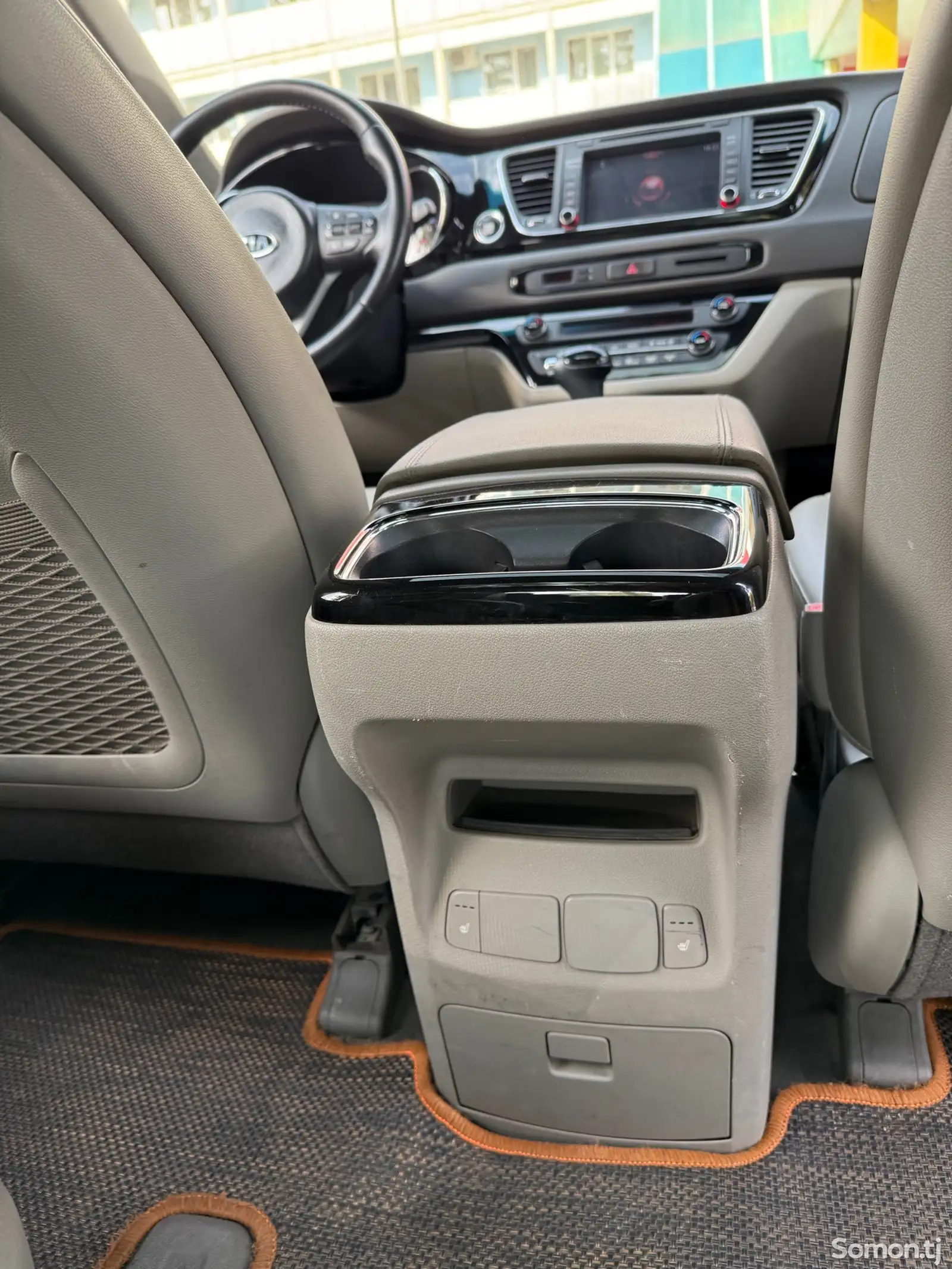 Kia Carnival, 2015-15