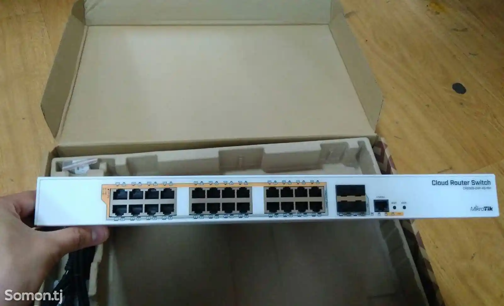 PoE-коммутатор MikroTik CRS328-24P-4S+RM-5