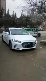 Hyundai Elantra, 2017-4