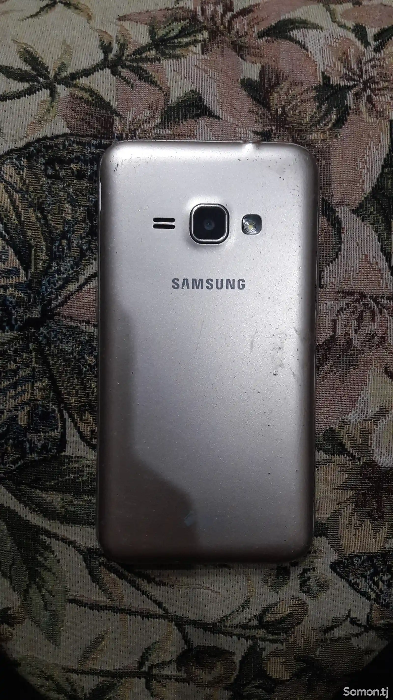 Samsung Galaxy J1-2