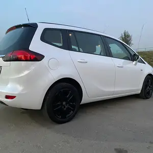 Opel Zafira, 2015