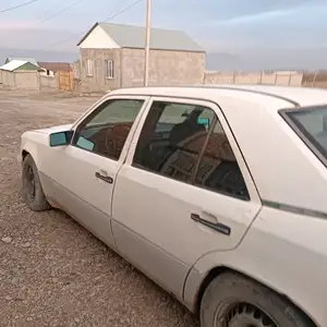 Mercedes-Benz W124, 1994